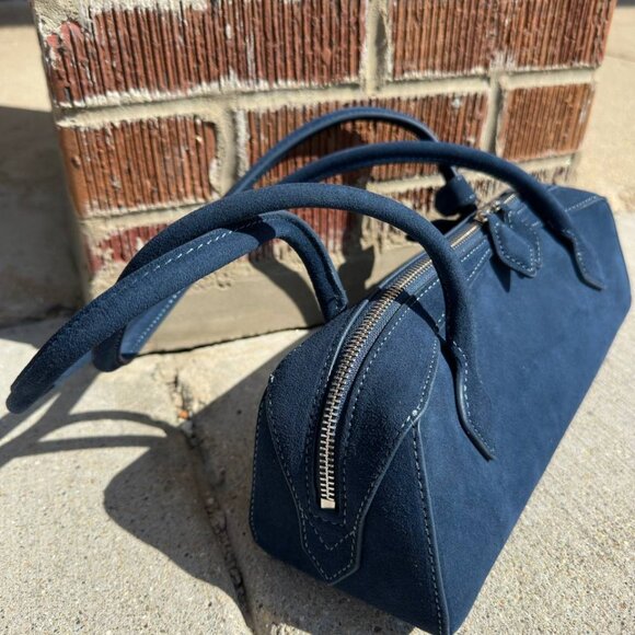 Genuine Suede Bag — Style and Luxury in Every Move - Picture 2 of 13